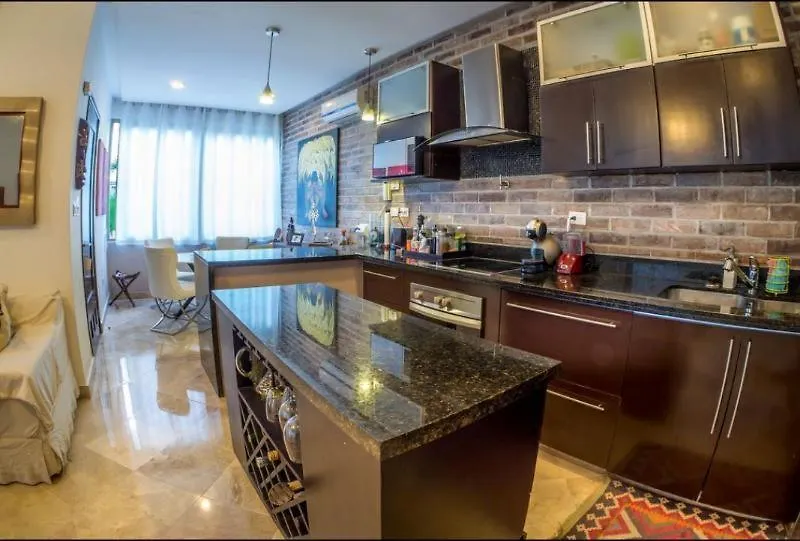 Hébergement de vacances Stunning 1 Bedroom 1 Bathroom Modern Condo Few Blocks To The Beach And 5Th Avenue Playa del Carmen